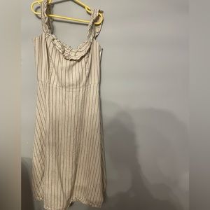 Off white Ann Taylor, off the shoulder dress size 6